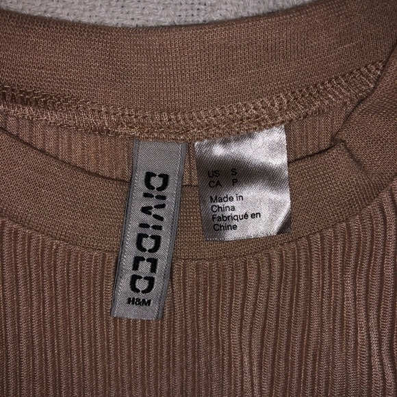 H&M Crop Top - Picture 2 of 2